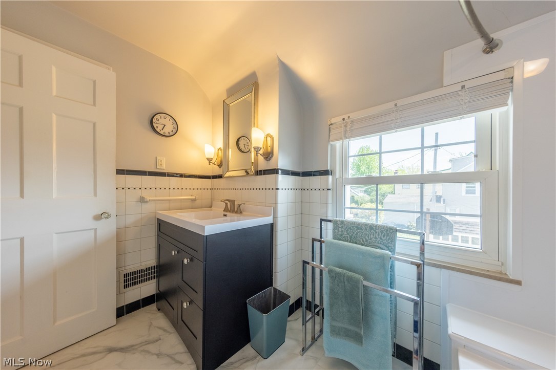 S H Kleinman Realty Cos Utopi - Residential