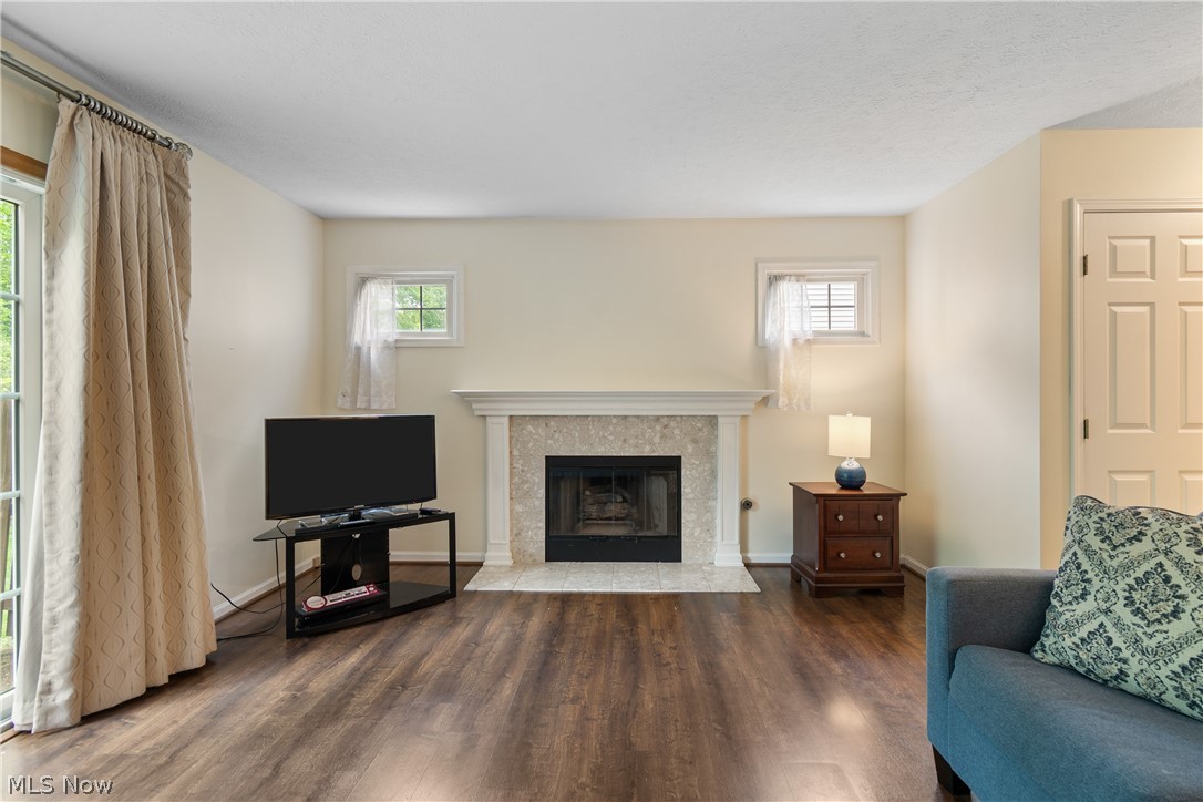 Pinebrook Vill - Residential