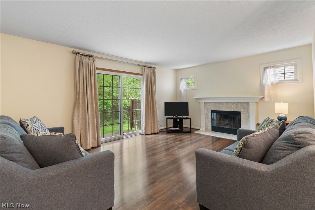 Pinebrook Vill - Residential
