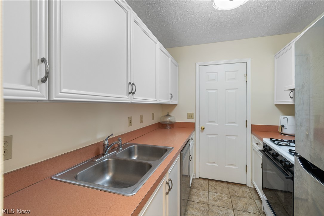 Pinebrook Vill - Residential