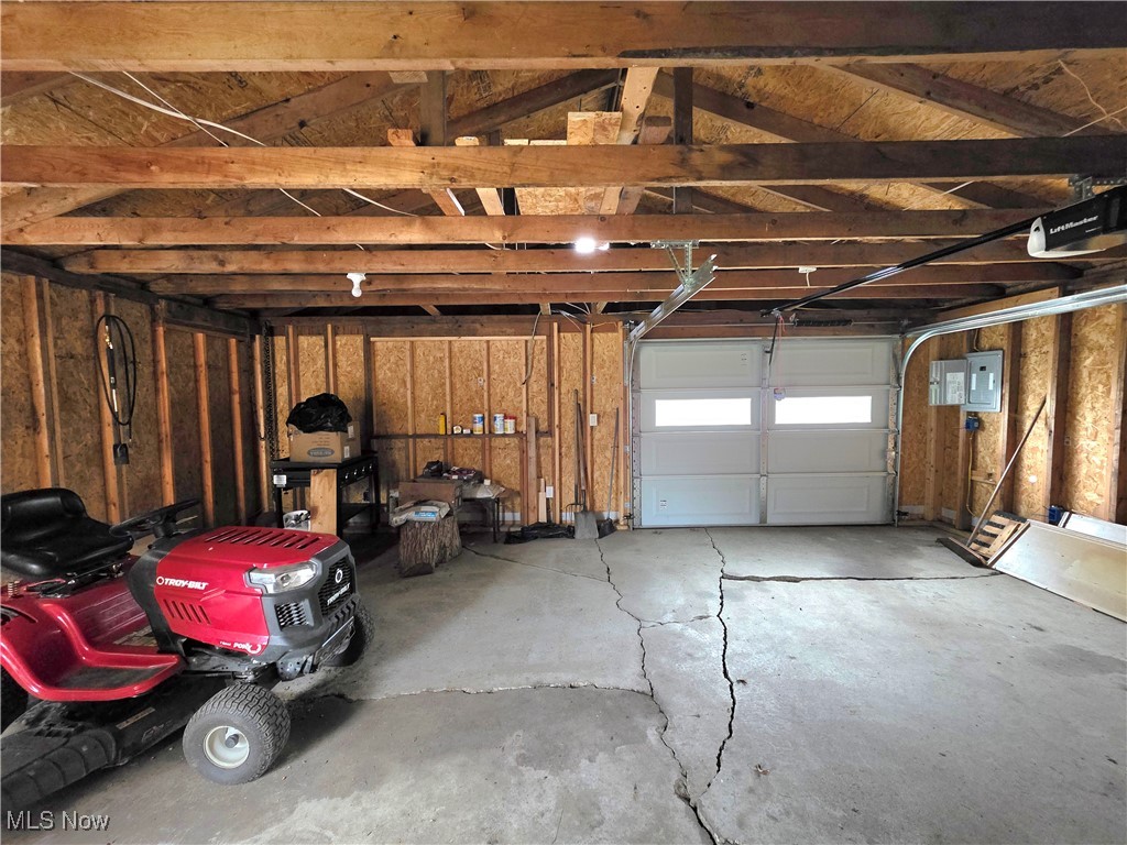 3081 Phalanx Mills Herner Road, Southington, Ohio image 8