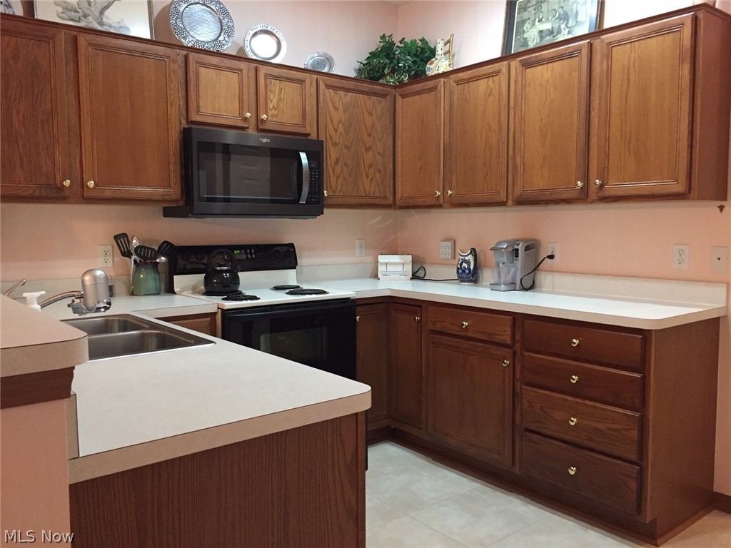 Avenbury Lakes Ph 03 - Residential