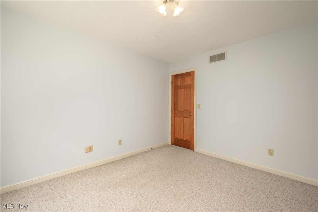 6658 Giddings Road, Rootstown, Ohio image 31