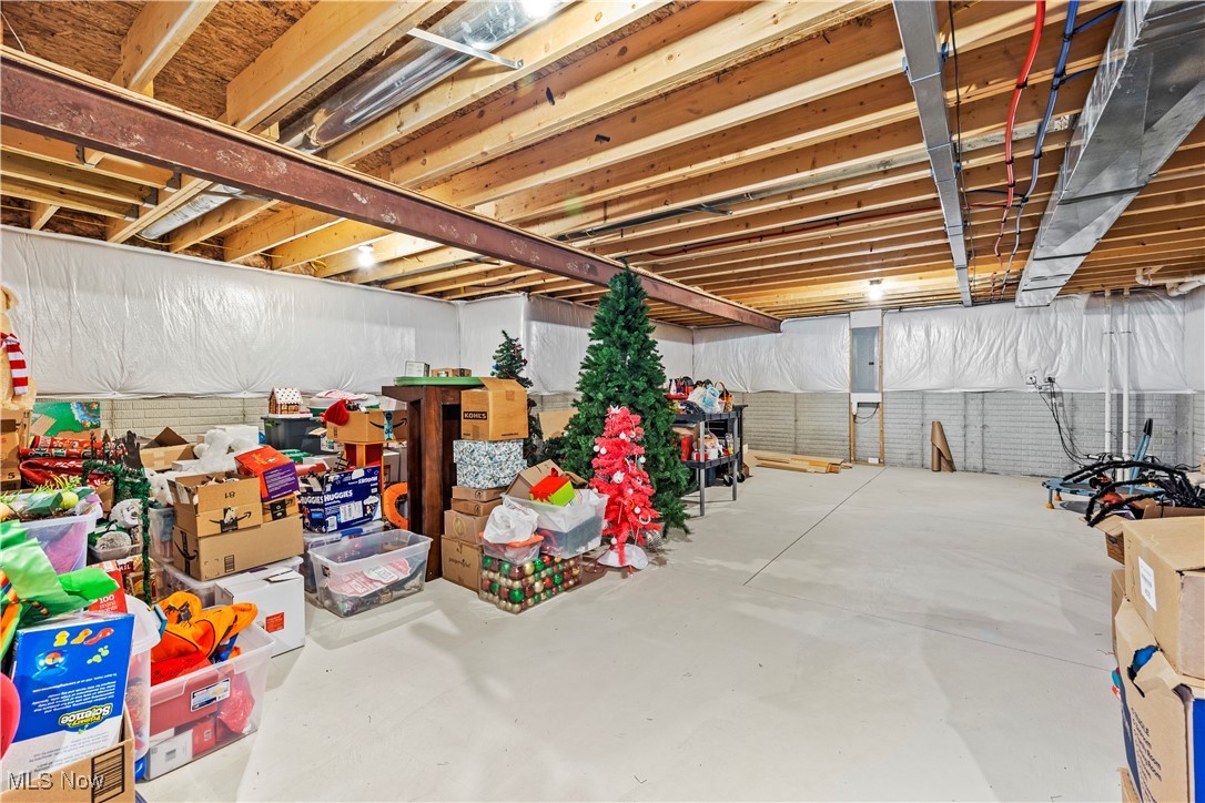 2516 Daegan Drive, Avon, Ohio image 28