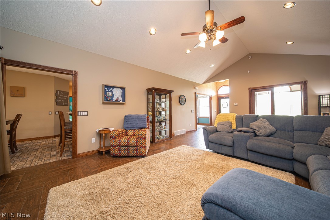 Connecticut Western Reserve - Residential