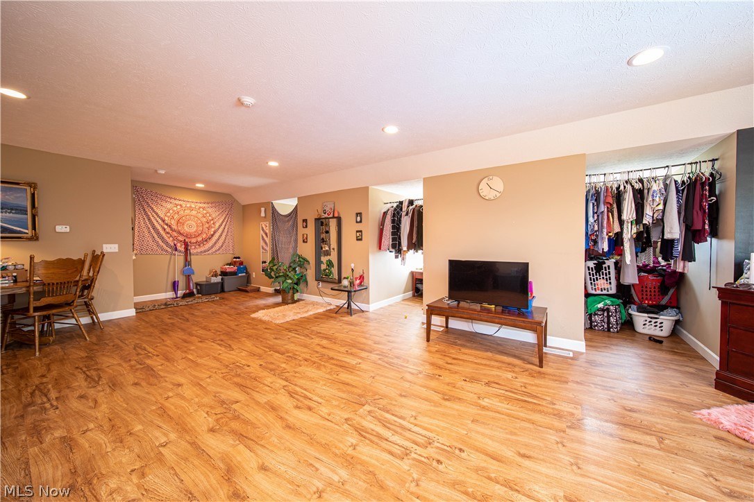 Connecticut Western Reserve - Residential