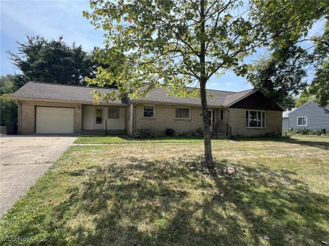 Photo for 231 W Jefferson Street SW