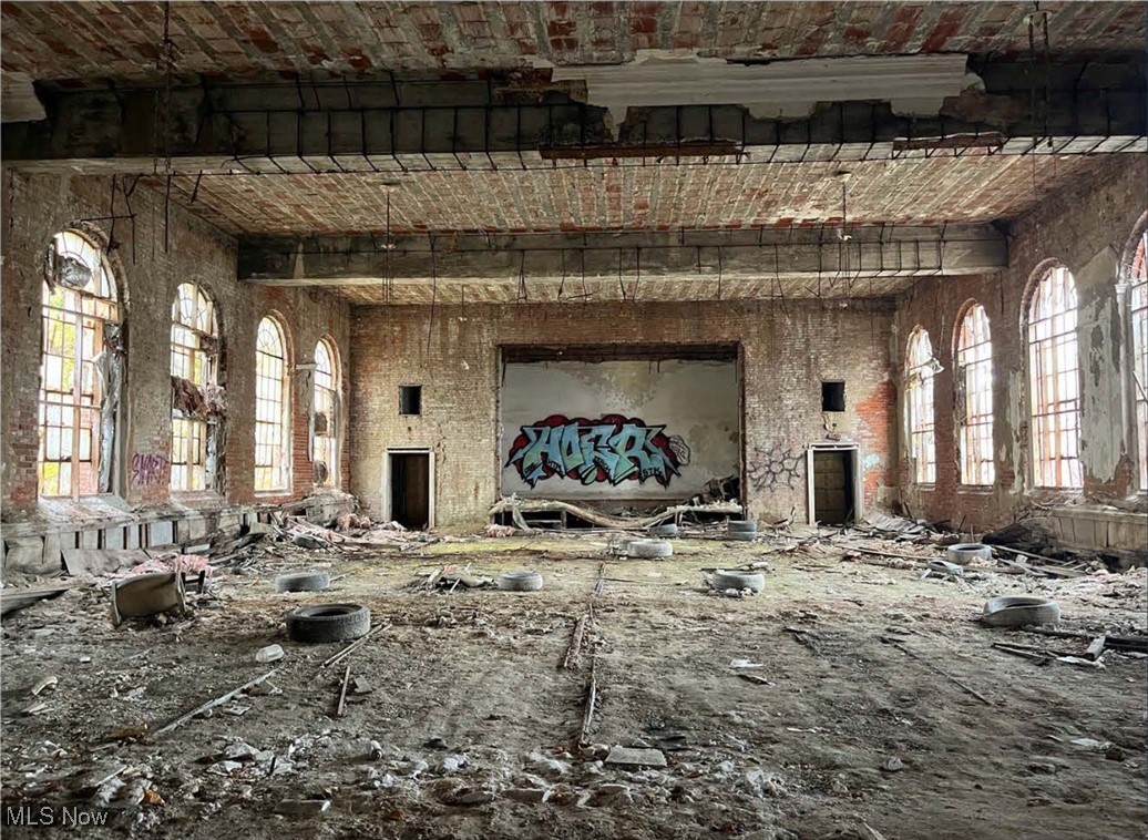 Newburg Village - Commercial Sale