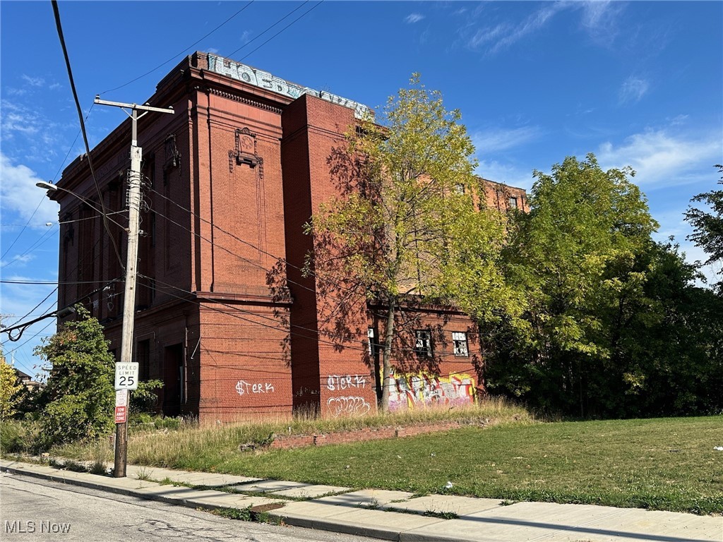 Newburg Village - Commercial Sale