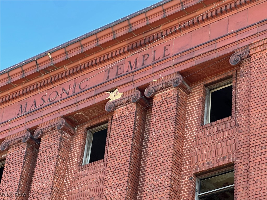 Newburg Village - Commercial Sale