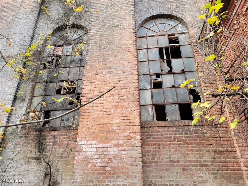 Newburg Village - Commercial Sale