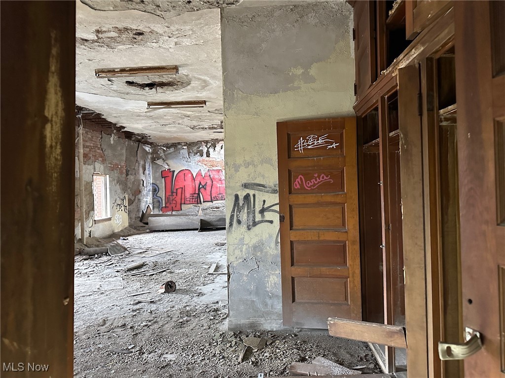 Newburg Village - Commercial Sale