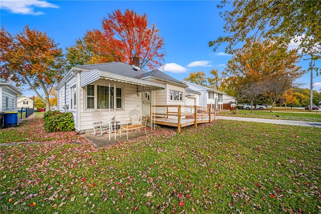 Photo of 1105 E 18th Street, Ashtabula, OH 44004 (MLS # 5168345)