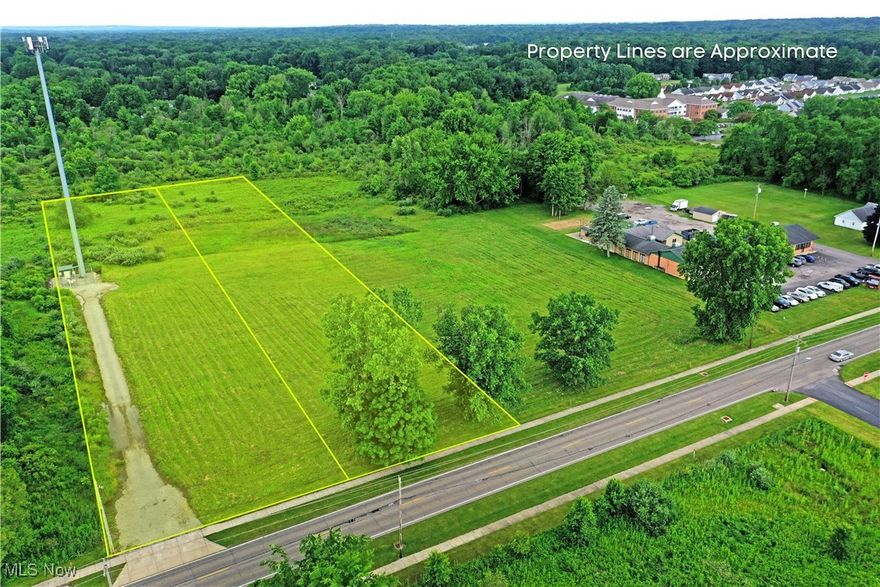 Opportunity is knocking on North River Rd! This expansive parcel sits in an unincorporated section of Howland Twp, offering 1.51 acres of potential. Whether you're planning a future home on  this versatile property offers ample space just minutes from major amenities.
