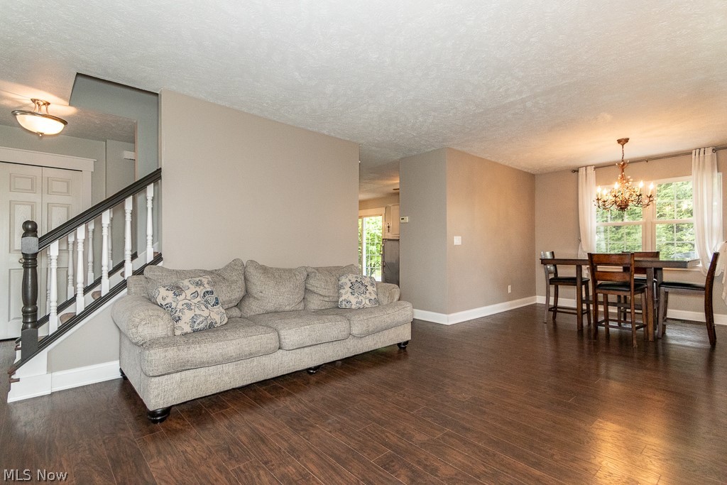 Woods Of Burlington - Residential