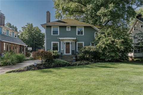 Photo of 3078 Scarborough Road, Cleveland Heights, OH 44118 (MLS # 5243236)