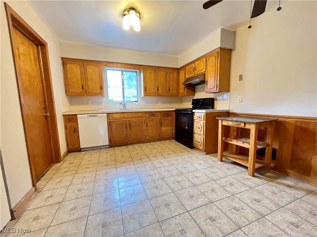 Park Heights Estate #10 - Residential Lease