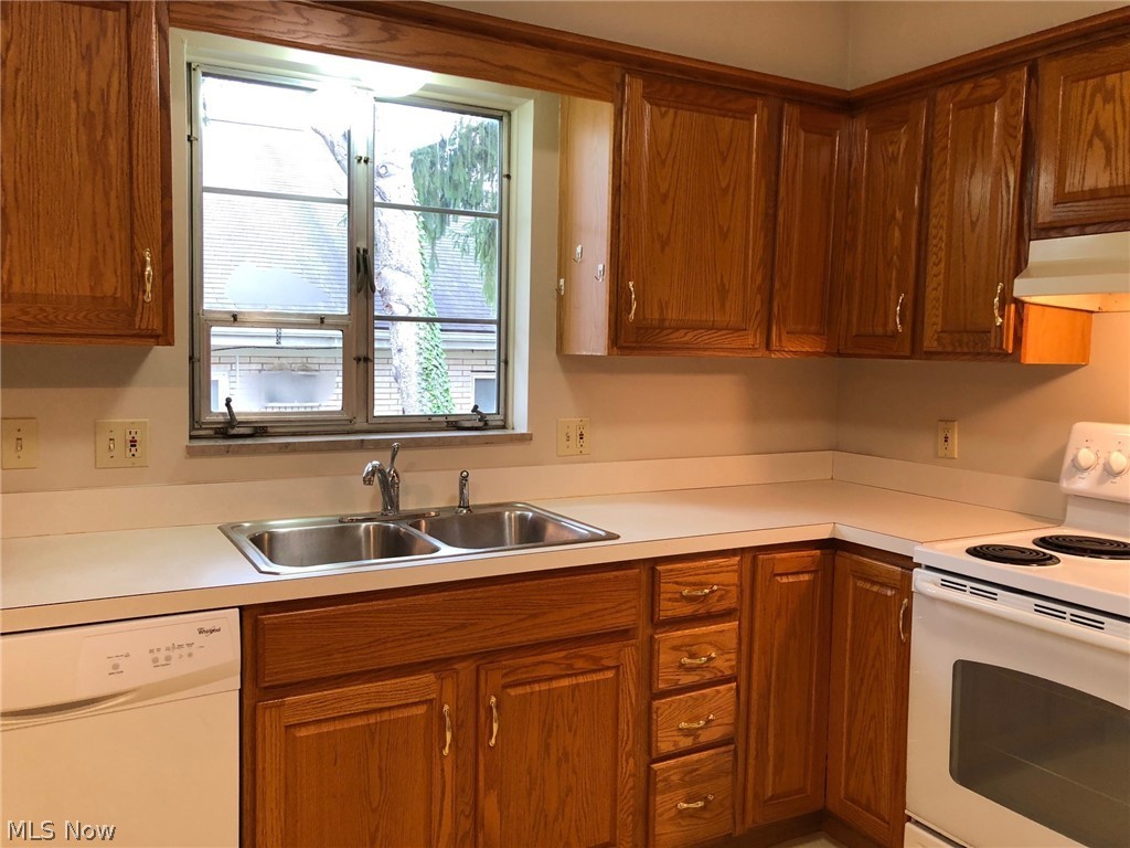 Fairlawn Heights Estate #3 - Residential Lease