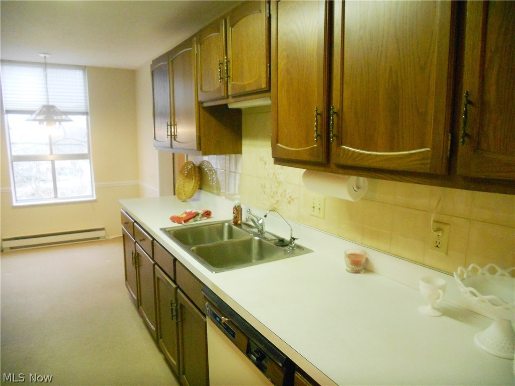 Silver Lake Towers Condo - Residential