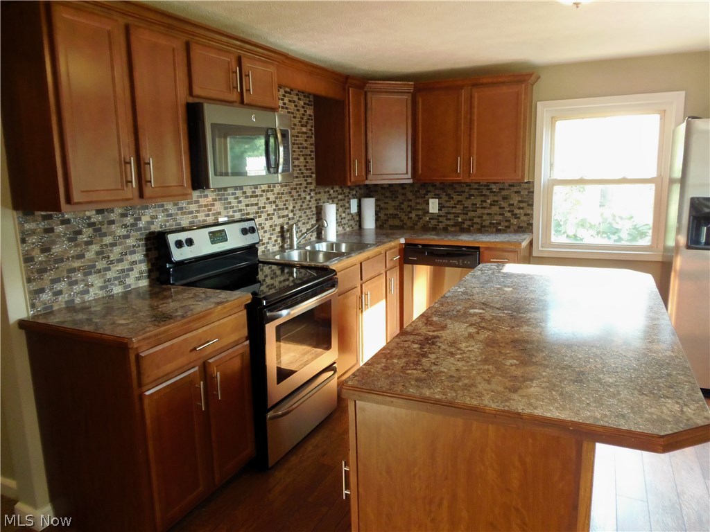 Lakeshore Highlands - Residential