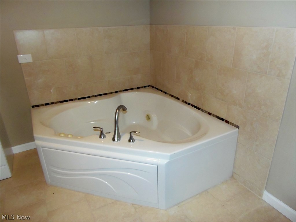 Lakeshore Highlands - Residential