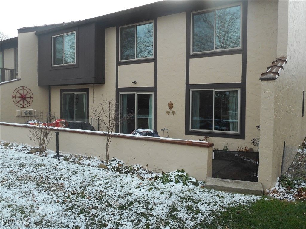 Photo of 1045 Bunker Drive, Fairlawn, OH 44333 (MLS # 5174789)