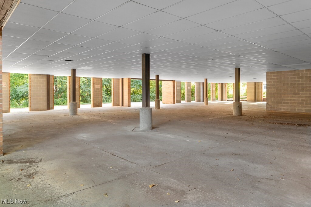 8748 Brecksville Road 222