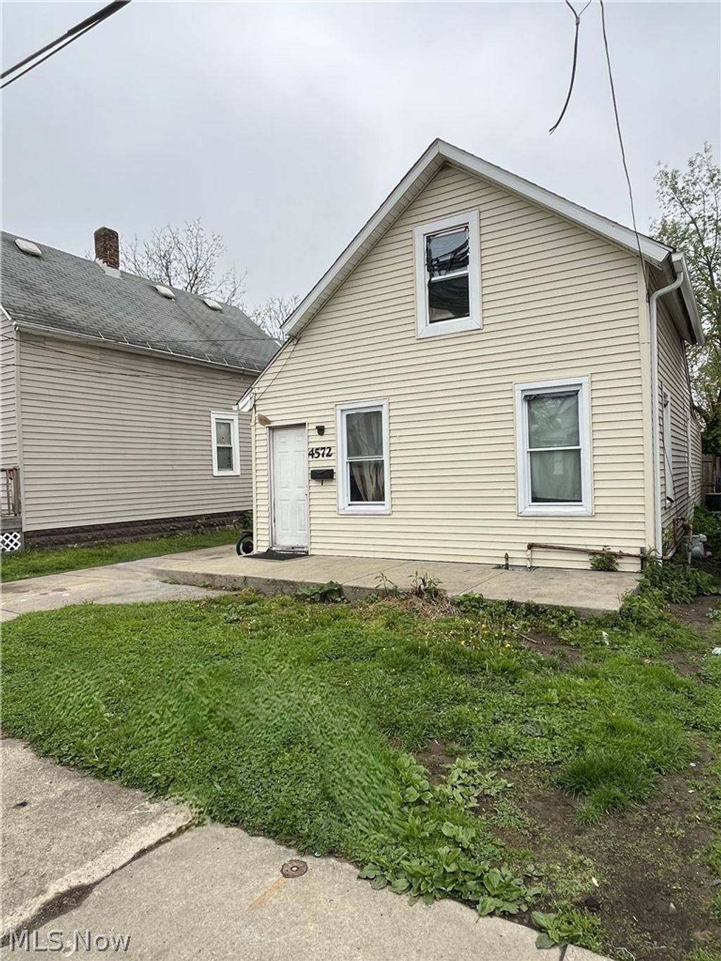Photo of 4572 Niessen Court, Cleveland, OH 44109 (MLS # 5204846)