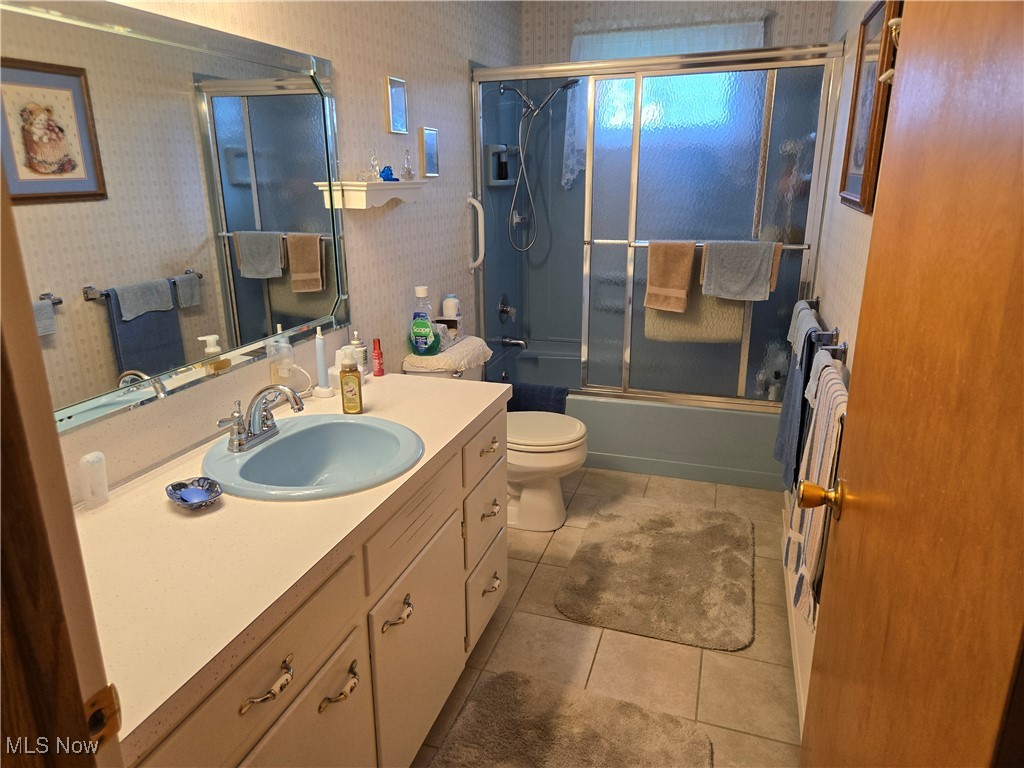 21737 Meadow Drive, West Lafayette, Ohio image 13