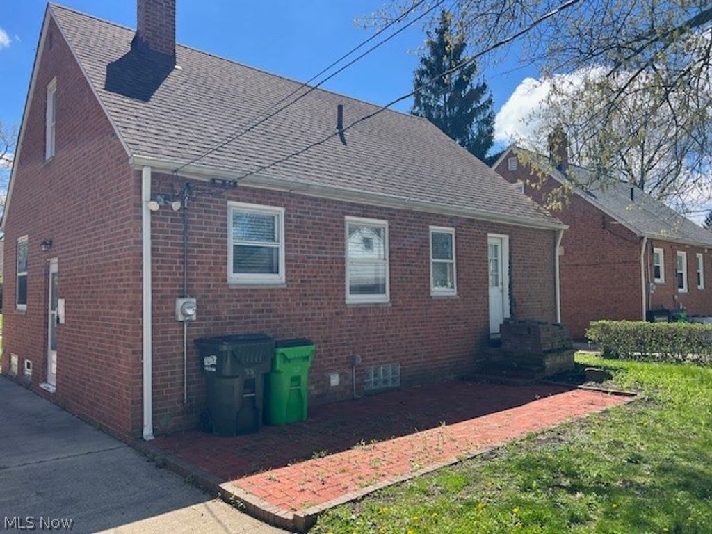 Photo of 4263 W Anderson Road, South Euclid, OH 44121 (MLS # 5204417)