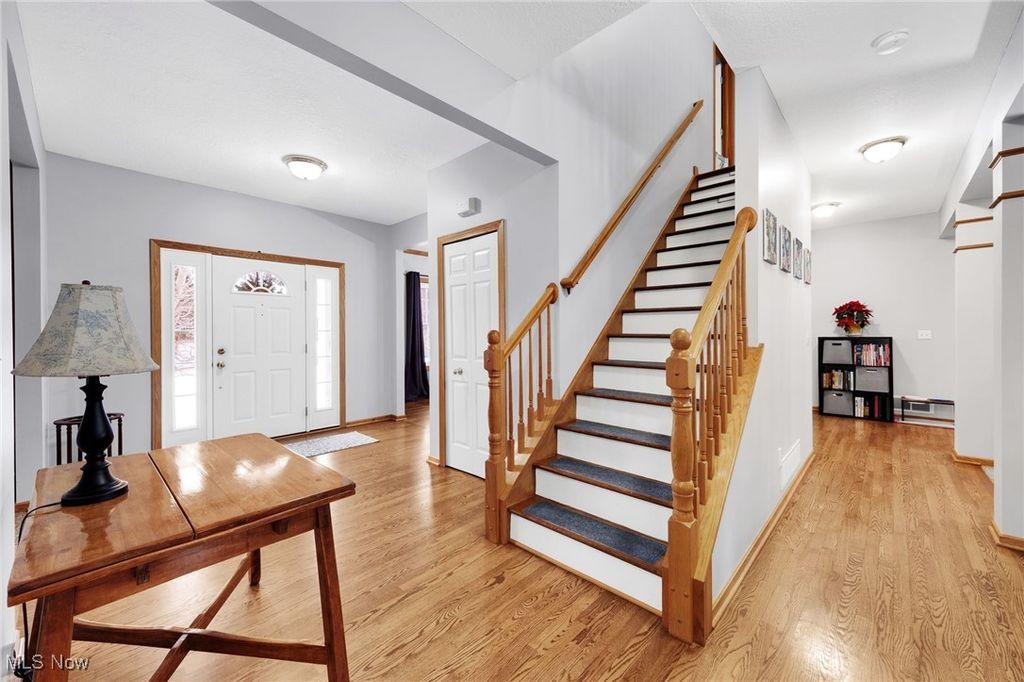 Photo of 27028 Waterside Drive, Olmsted Falls, OH 44138 (MLS # 5179342)