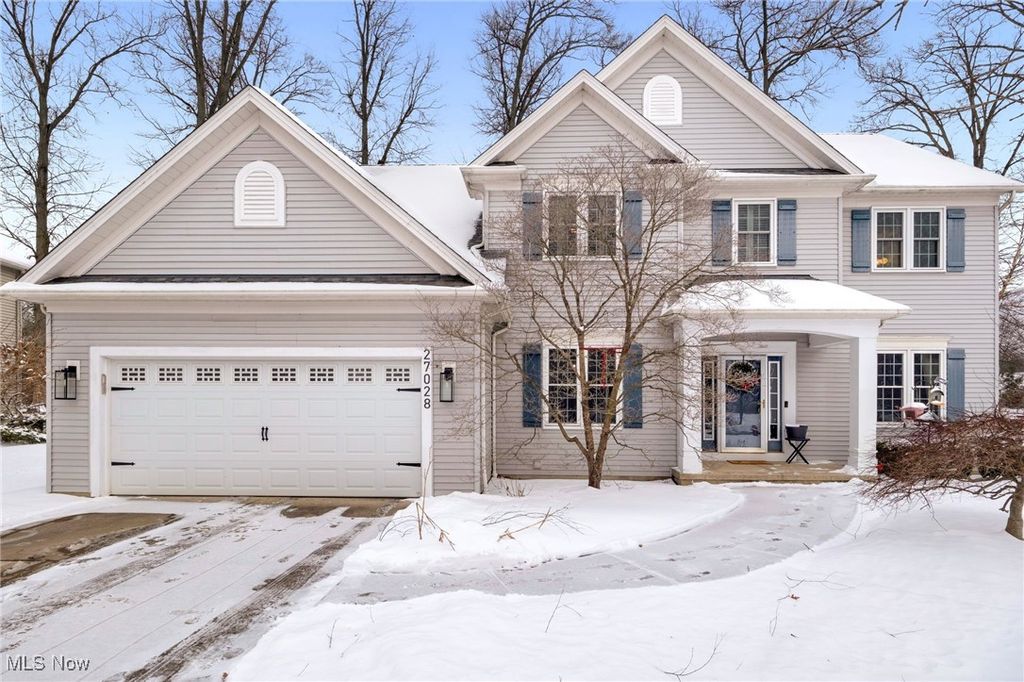 Photo of 27028 Waterside Drive, Olmsted Falls, OH 44138 (MLS # 5179342)