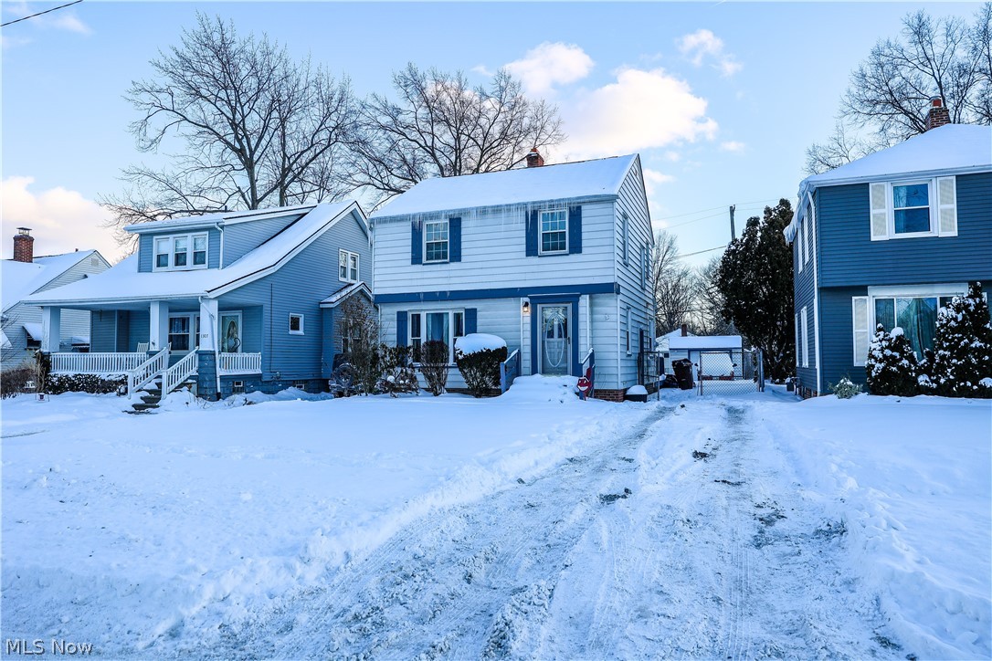 East Morans Tuxedo Farm - Residential