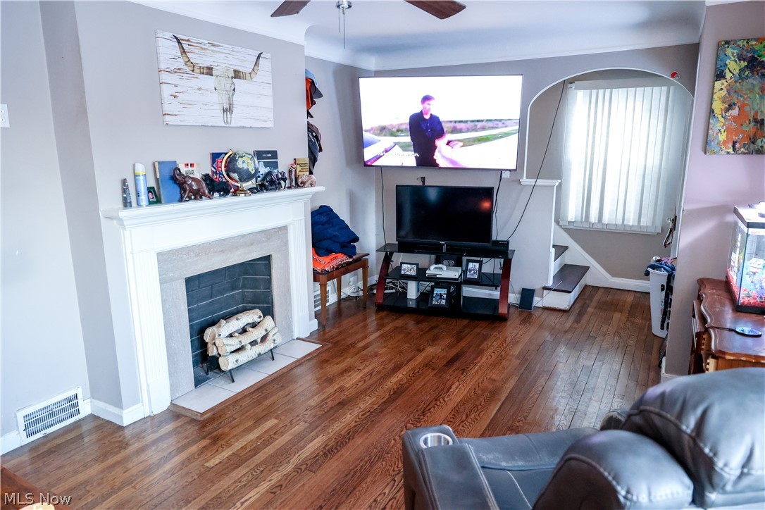 East Morans Tuxedo Farm - Residential