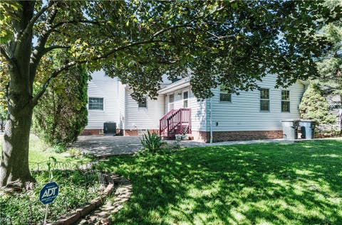 Tiny photo for 5018 Hartley Drive, Lyndhurst, OH 44124 (MLS # 5216115)