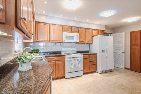 Tiny photo for 5018 Hartley Drive, Lyndhurst, OH 44124 (MLS # 5216115)