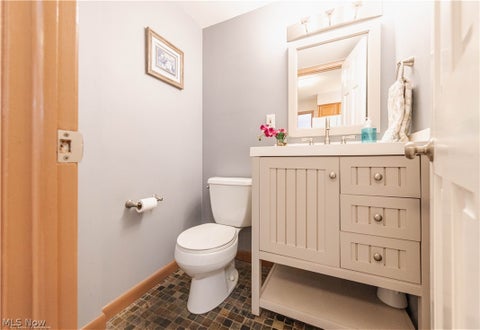 Tiny photo for 5018 Hartley Drive, Lyndhurst, OH 44124 (MLS # 5216115)