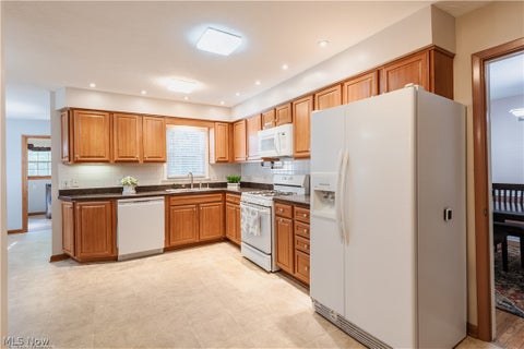 Tiny photo for 5018 Hartley Drive, Lyndhurst, OH 44124 (MLS # 5216115)