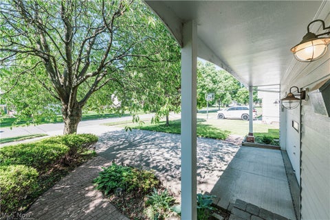 Tiny photo for 5018 Hartley Drive, Lyndhurst, OH 44124 (MLS # 5216115)