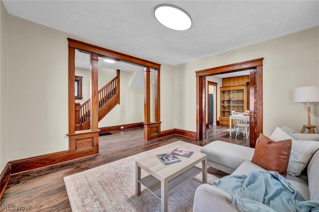 824 W 58th Street