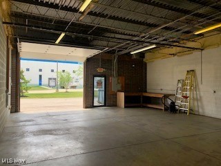 Tyler Blvd Condo - Commercial Sale