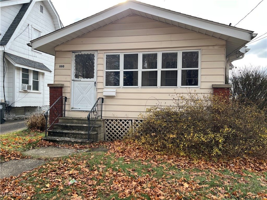 Photo of 880 Jason Avenue, Akron, OH 44314 (MLS # 5174918)