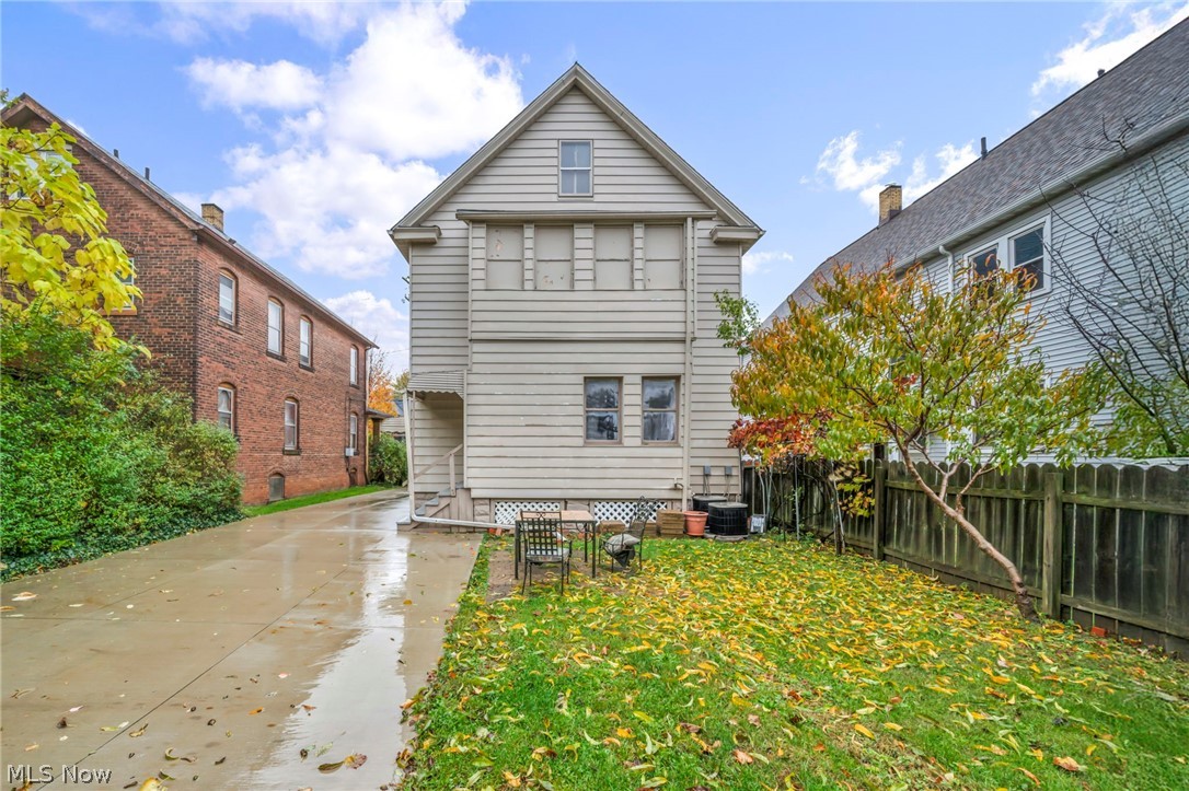 birdtown - Residential Lease