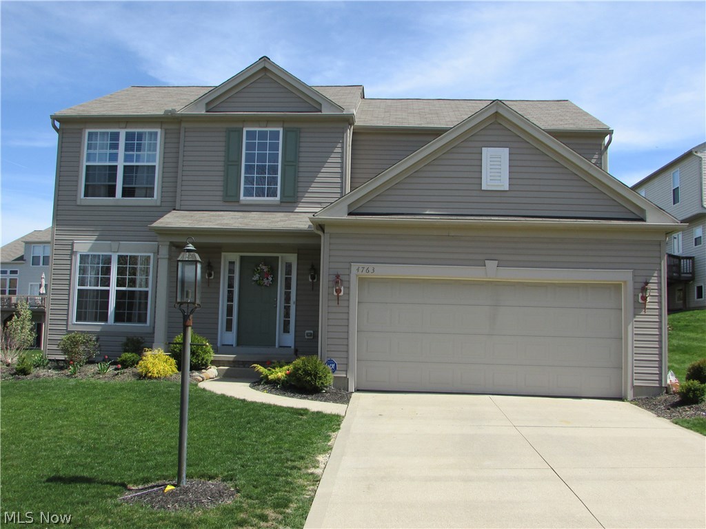 $10,000 PRICE REDUCTION ALREADY! A 4 bedroom, 2.5 bath Calls Farm colonial in move in condition. This open floor plan features a large eat in kitchen that opens to the Great Room. The Great Room has a fireplace. The large master suite has a huge walk in closet. There is a full basement, sump pump with battery back up, 2 car garage, first floor laundry, and so much more to offer. Calls Farm is a lovely Stow community with a park and playground right in the center.