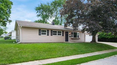 Homes For Sale - 525 W Shields Street<br/> Newark, OH 43055
