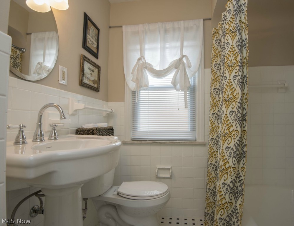 May-Fields On Belvoir Blvd Sub - Residential