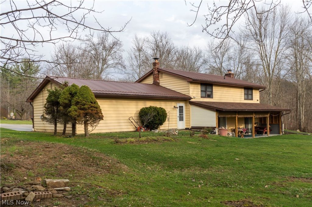 Photo of 871 S County Line Road, Ashtabula, OH 44041 (MLS # 5192687)
