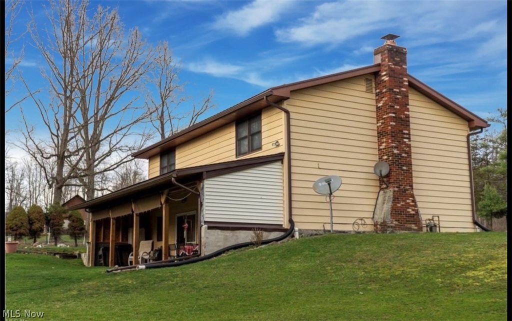 Photo of 871 S County Line Road, Ashtabula, OH 44041 (MLS # 5192687)