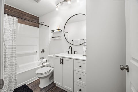 Tiny photo for 33020 Leafy Mill Lane, North Ridgeville, OH 44039 (MLS # 5256165)