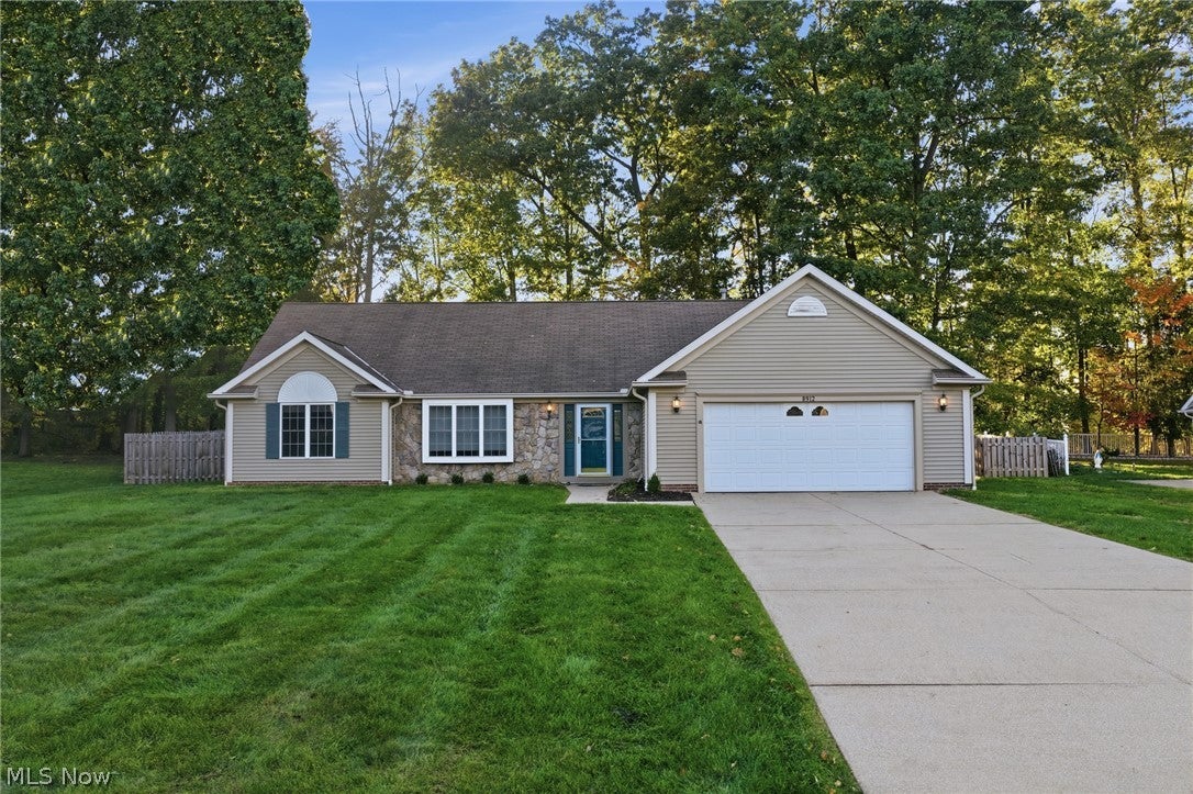 8912 Isabelle Lane